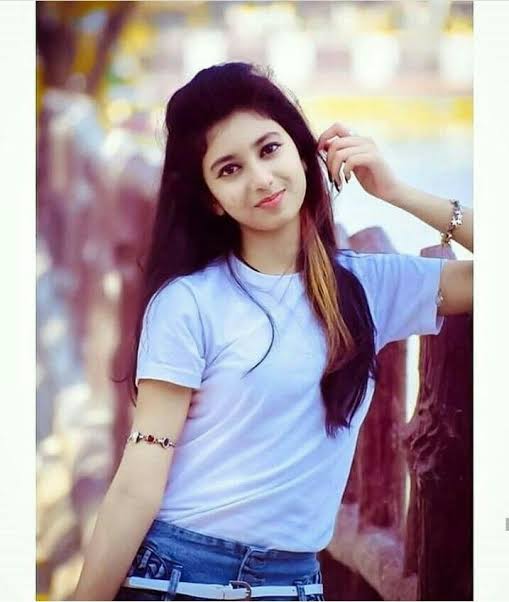 images 2023 05 27T120327.383 - https://visiontechindia.com/wp-content/uploads/2023/05/cute-simple-girl-pic.jpg
